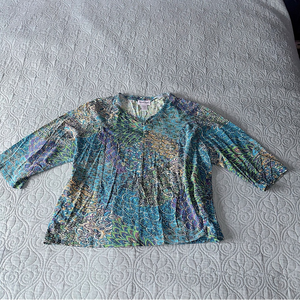 North Style Top